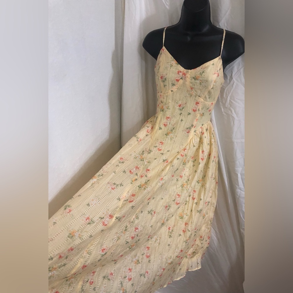 Trixxi‎ yellow floral eyelet detail fit and flare dress size medium brand new